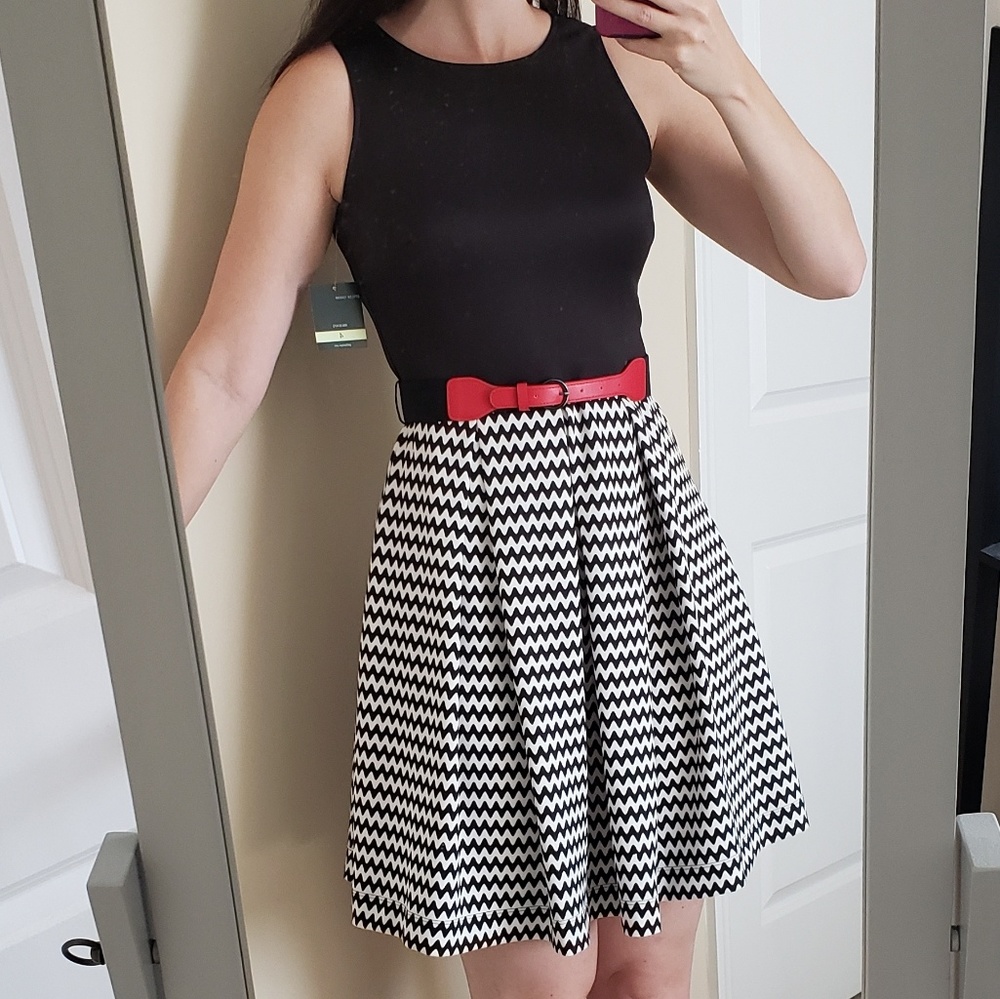 NWT Gabby Skye Colorblock Chevron Striped Dress Sz 4